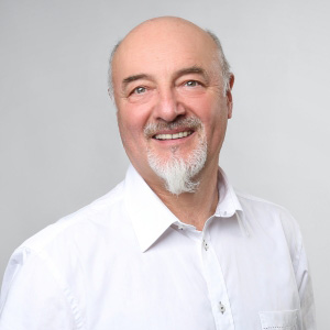 Dr. Georg Pa